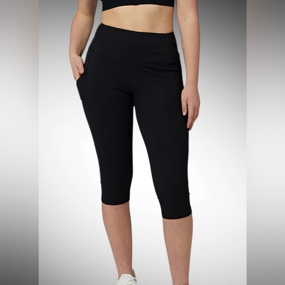 WOMEN'S HIGH-WAIST ACTIVE CROP LEGGINGS in Black Size XS by 32 Degrees NEW - Picture 1 of 4